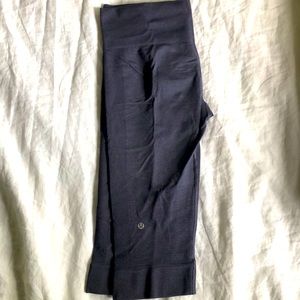 Lululemon knee length pants
